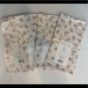 Rachel Ashwell Shabby Chic pink roses napkins.